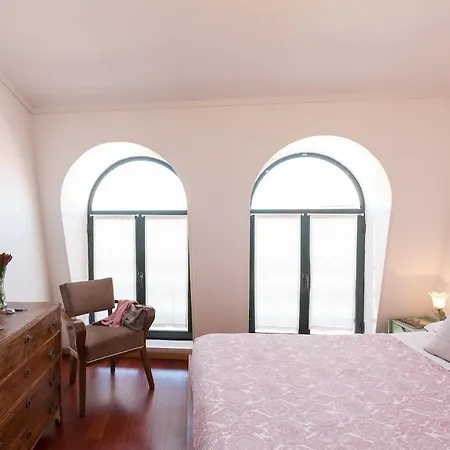 Seagull Rooftop Downtown - Light And Views